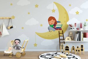 dziewczynka czyta książki na żółtym księżycu - fototapeta dla dzieci