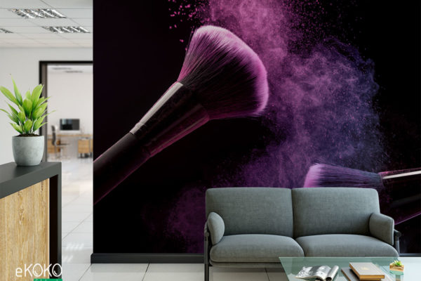 pędzle kosmetyczne i chmura pudru w fioletowych tonach - fototapeta do salonu kosmetycznego