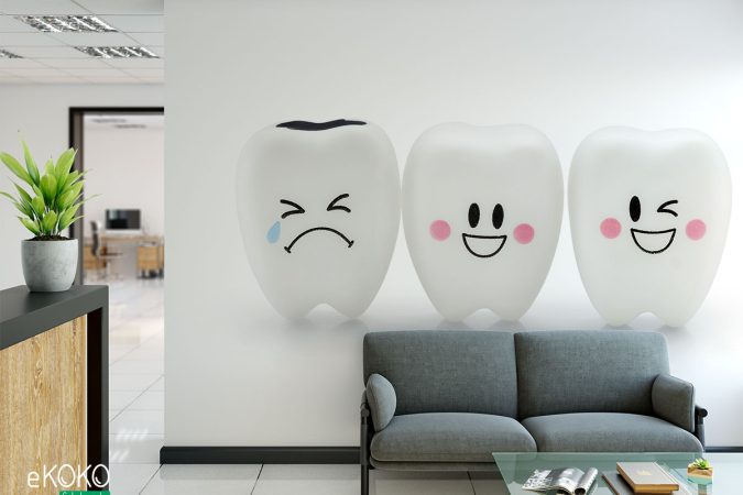 płaczący chory ząb i para uśmiechniętych zdrowych na białym tle - fototapeta do gabinetu stomatologicznego